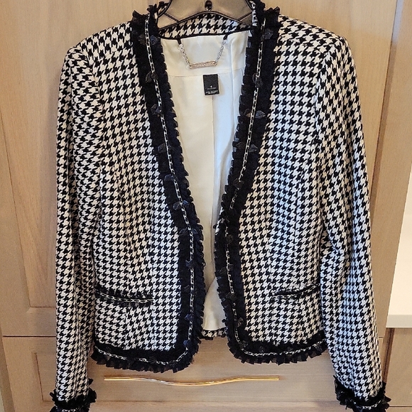 White House Black Market Jackets & Blazers - White House Black Market Houndstooth Blazer with Fringe & Chain detail